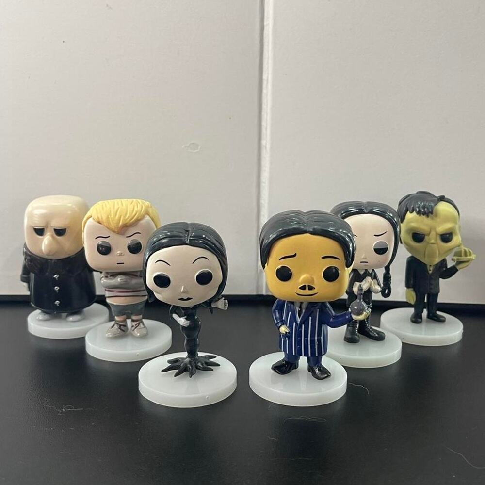The Addams Family Mini Figures Set 8 Collectible's PVC Figures'